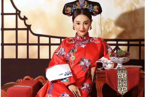 Vị Hoàng hậu "đoản mệnh" nhất triều nhà Thanh: Tình nồng ý đượm với Hoàng đế Khang Hi, được sách lập làm Hoàng hậu chưa đến 1 ngày đã mất