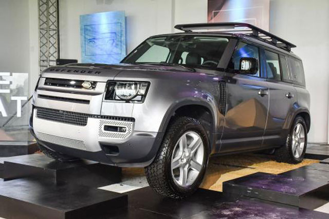 Đánh giá SUV Land Rover Defender: “Lột xác” từ ngoài vào trong