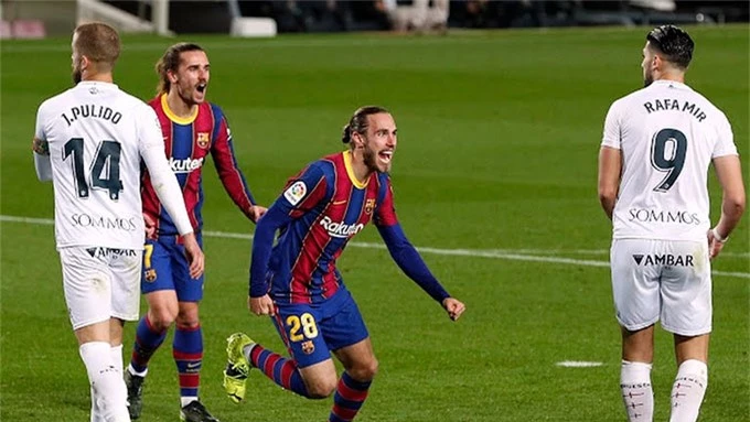 Óscar Mingueza rất vui khi ghi được bàn thắng đầu tiên cho Barca