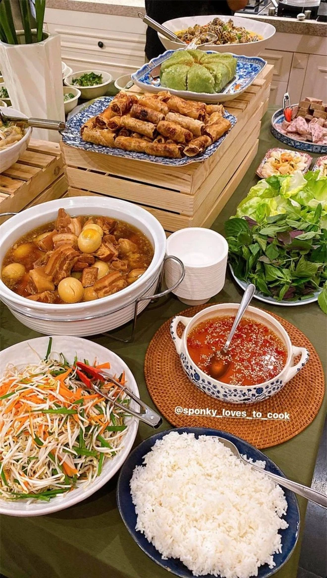 Hà Tăng lập hẳn Instagram riêng về đồ ăn hơn 32 nghìn followers: Nấu cho 2 nhóc hào môn mà hết bánh kem đến buffet như nhà hàng - Ảnh 5. Hà Tăng lập hẳn Instagram riêng về đồ ăn hơn 32 nghìn followers: Nấu cho 2 nhóc hào môn mà hết bánh kem đến buffet như nhà hàng - Ảnh 5.