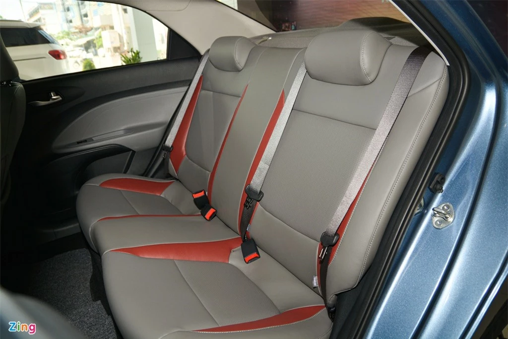 So sanh Mitsubishi Attrage CVT Premium va Kia Soluto AT Luxury anh 15