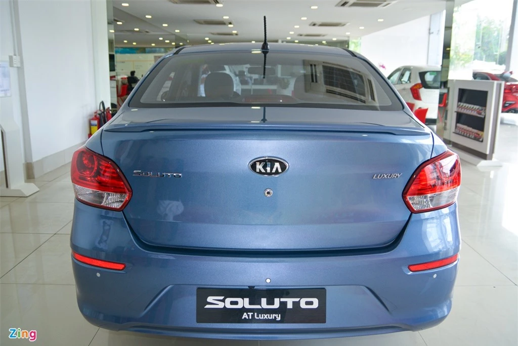 So sanh Mitsubishi Attrage CVT Premium va Kia Soluto AT Luxury anh 8