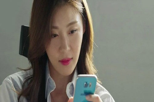 Cưới 3 ngày chồng đã ngoại tình, vợ cao tay tráo thứ này vào ví thì chồng phải xin chừa không dám tái phạm