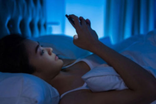 5 thói quen sử dụng điện thoại tưởng vô hại nhưng lại phá hủy sức khỏe khủng khiếp