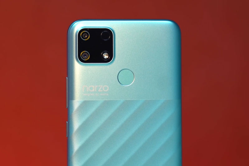 Smartphone RAM 4 GB, pin 6.000 mAh, sạc 18W, giá gần 3 triệu đồng