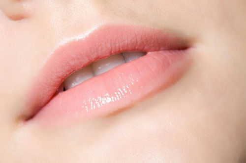 Nhìn sắc môi có thể đoán được tình trạng sức khỏe của bạn