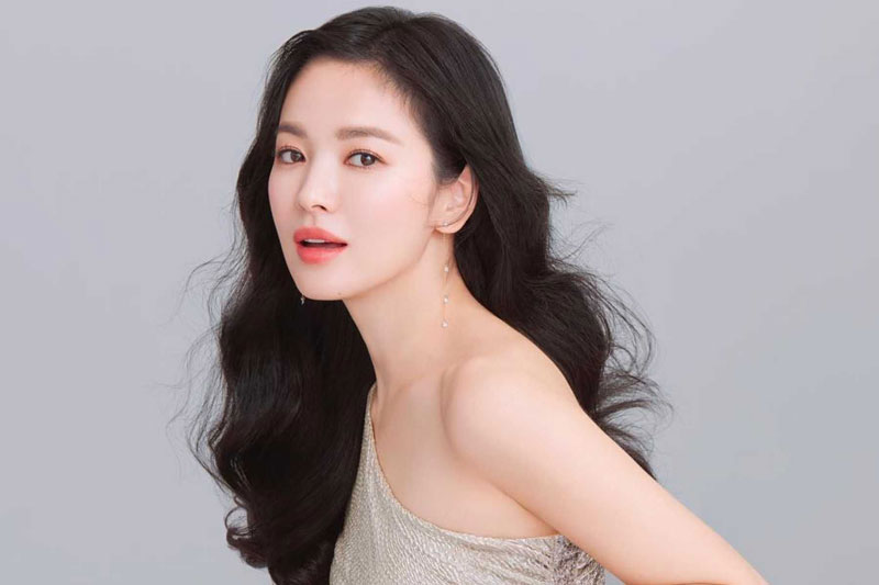Song Hye Kyo xuống hạng trên danh sách diễn viên xinh đẹp nhất xứ Hàn