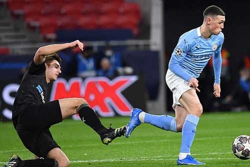 Để Sterling dự bị là thước đo sức mạnh của Man City