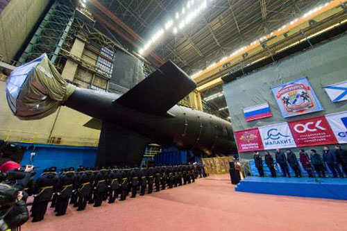 M&#x1EF9; d&#xF9;ng t&#xE0;u ng&#x1EA7;m ch&#x1B0;a c&#xF3; &#x111;&#x1ED1;i ph&#xF3; v&#x1EDB;i Yasen-M