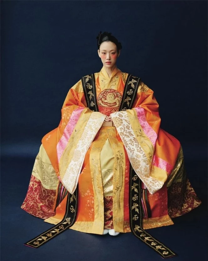 Loạt mỹ nhân Hàn đẹp như cổ tích trong trang phục truyền thống hanbok - ảnh 17