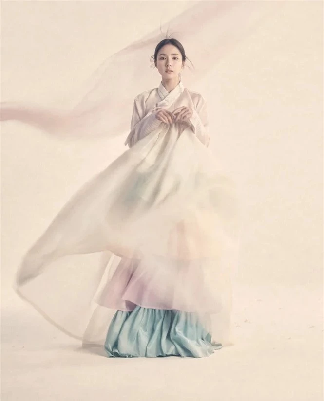 Loạt mỹ nhân Hàn đẹp như cổ tích trong trang phục truyền thống hanbok - ảnh 5