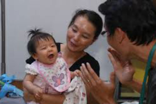 B&#x1ECB; m&#x1EB9; ch&#x1ED3;ng ch&#xEA; bai chuy&#x1EC7;n th&#x1EA5;p b&#xE9;, x&#xE9;t n&#xE9;t vi&#x1EC7;c chi ti&#xEA;u, &#x111;i ch&#x1EE3; v&#x1EC1;, n&#xE0;ng d&#xE2;u th&#x1EA5;y b&#xE0; kh&#xF3;c th&#x1EA3;m thi&#x1EBF;t v&#xE0; x&#xF3;t l&#xF2;ng v&#x1EDB;i l&#xED; do &#x111;&#x1EB1;ng sau!