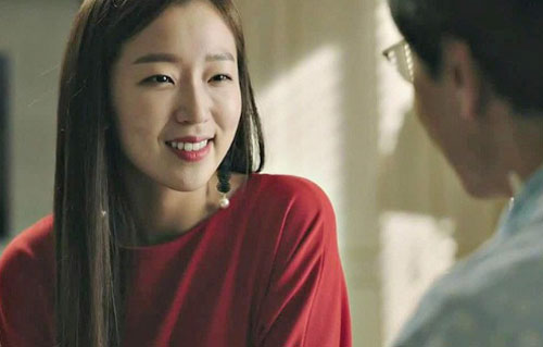 Phụ nữ khôn ngoan sẽ không ở nhà để trông chờ 4 điều này từ chồng