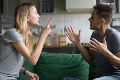 Cách khéo léo “trị” các ông chồng lười biếng