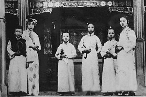 Số phận phi tần, cách cách triều đại phong kiến Trung Quốc cuối cùng