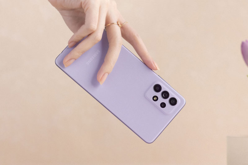 Samsung Galaxy A72 giá 11,49 triệu đồng ở Việt Nam có gì để cạnh tranh với Oppo Reno4 Pro?