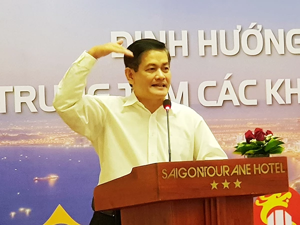 TSKH.KTS Ngô Viết Nam Sơn phát biểu tại cuộc hội thảo “đòi bê sân bay quốc tế Đà Nẵng đi chỗ khác” do VUPDA tổ chức hồi tháng 9/2018 