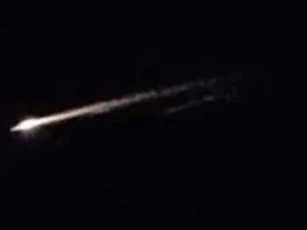 Mảnh vỡ tên lửa của Nga như UFO khiến dân Mỹ hoảng loạn
