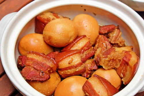 Kho thịt đừng dại mà cho thứ này vào nồi kẻo thịt dai, mất hết dinh dưỡng, nhiều người vẫn làm sai