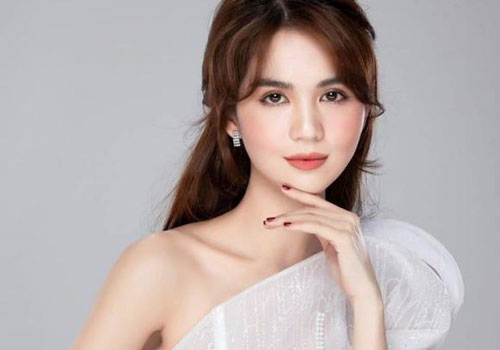 Ngọc Trinh đáp trả căng đét sau loạt chỉ trích tạo dáng phản cảm trên xe bus