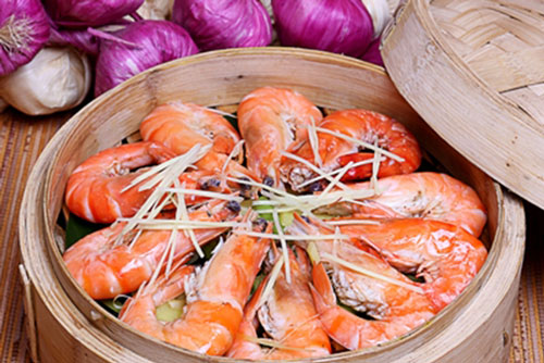 Hấp tôm nhớ bỏ thêm củ này vào giúp tôm đậm vị, hết sạch mùi tanh ai ăn cũng thích