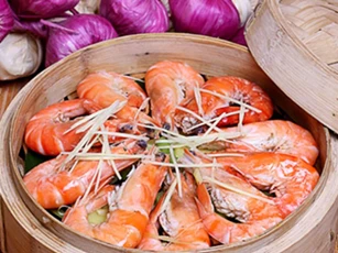 Hấp tôm nhớ bỏ thêm củ này vào giúp tôm đậm vị, hết sạch mùi tanh ai ăn cũng thích