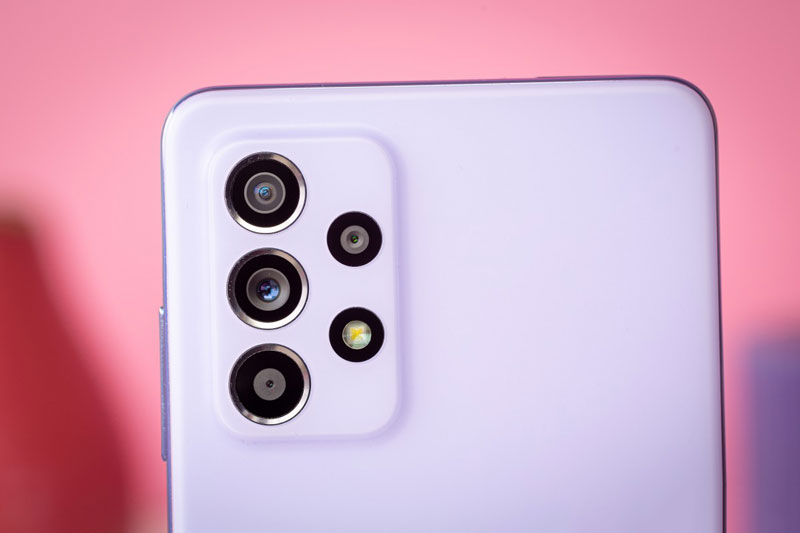 Cận cảnh Samsung Galaxy A52 với khả năng chống nước, RAM 8 GB, giá hơn 9 triệu đồng tại Việt Nam