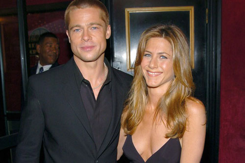 Mẹ của Brad Pitt cầu xin con quay lại với Jennifer Aniston?