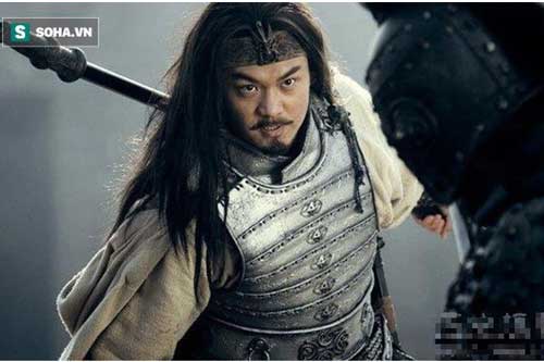 Vì sao Mã Siêu lại không ra tay cứu giúp Quan Vũ lúc chạy về Mạch Thành?