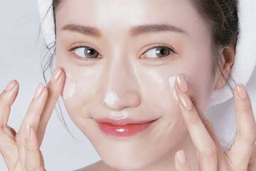 10 bước trang điểm cơ bản con gái nhất định phải "nằm lòng"