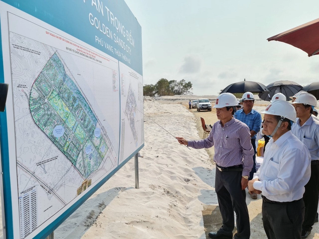Chủ tịch UBND tỉnh Thừa Thiên Huế Phan Ngọc Thọ kiểm tra tiến độ xây dựng Dự án Khu khách sạn, dịch vụ nghĩ dưỡng, biệt thự của tập đoàn BRG.