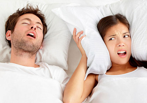 Chữa ngủ ngáy đơn giản mà không mất tiền