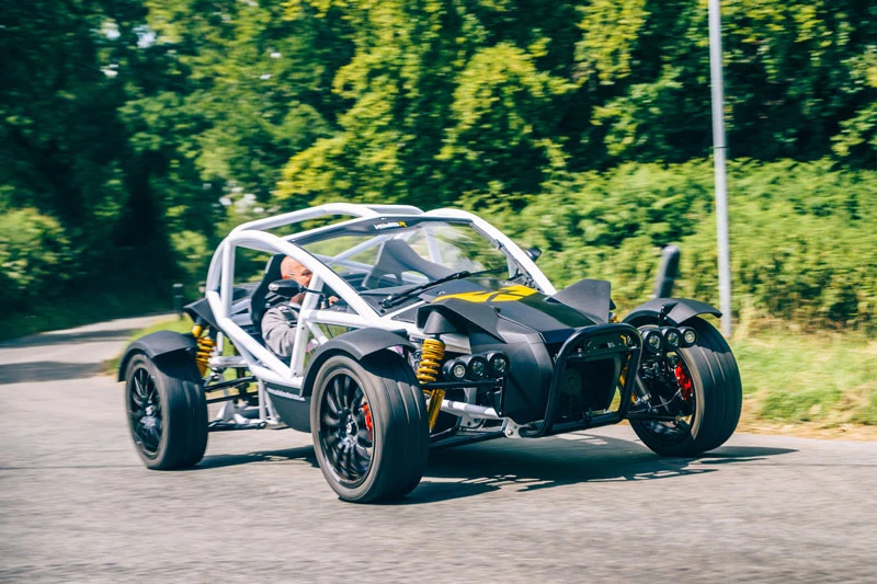 3. Ariel Nomad (trọng lượng: 794 kg).