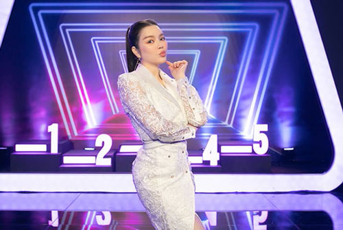 Lý Nhã Kỳ nói về chuyện yêu 'phi công' và gu bạn trai của riêng mình