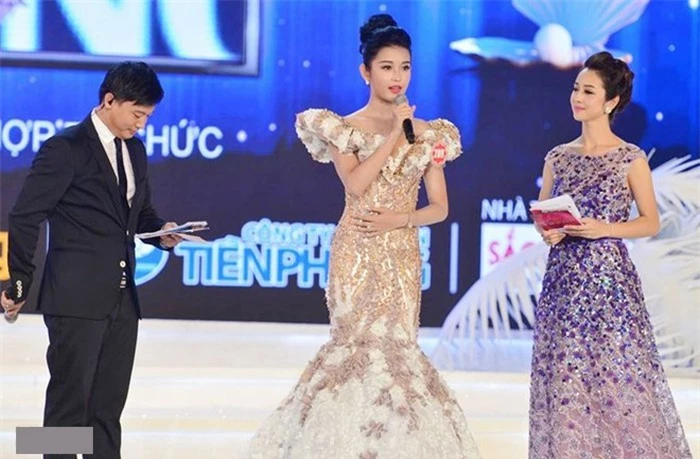 Hai người đẹp hiếm hoi giành giải 'Mặc trang phục dạ hội đẹp nhất' tại Hoa hậu Việt Nam - ảnh 10