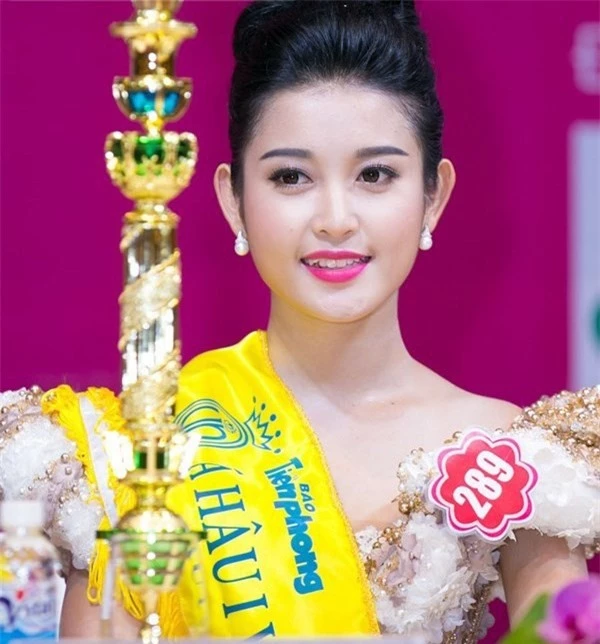Hai người đẹp hiếm hoi giành giải 'Mặc trang phục dạ hội đẹp nhất' tại Hoa hậu Việt Nam - ảnh 9