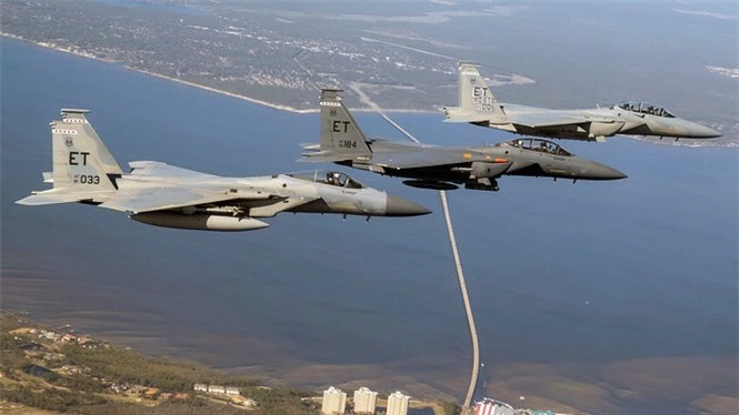 Không quân Mỹ tiếp nhận ‘Đại bàng thép’ F-15EX đầu tiên - ảnh 1