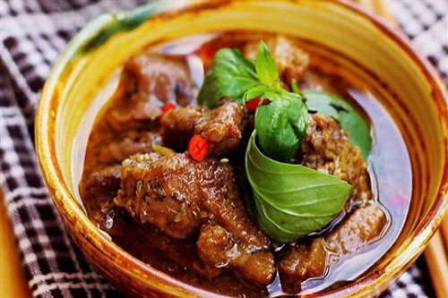 Đổi vị với món thịt vịt kho gừng