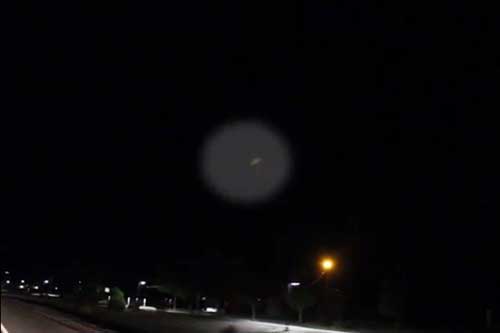 Thiếu niên Mỹ quả quyết chụp được ảnh UFO