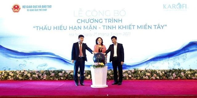 công bố chương trình “Thấu hiểu hạn mặn – Tinh khiết miền Tây”.