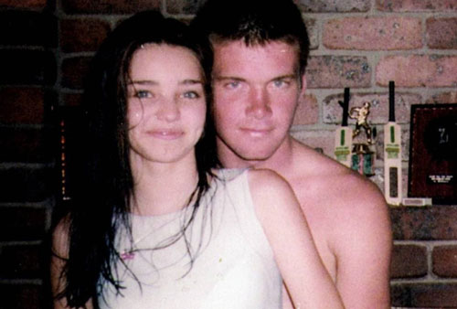 Kết hôn với tỷ phú nhưng mối tình đầu năm 15 tuổi luôn đau đáu trong tim Miranda Kerr