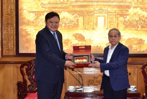 Sớm triển khai dự án Khu Liên hợp sản xuất, lắp ráp Kim Long Motors Huế