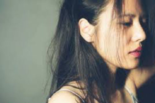 Chồng của cô bạn thân đột ngột gọi điện, đề nghị của anh ta và nguồn cơn lắt léo phía sau khiến tôi điêu đứng