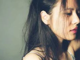 Chồng của cô bạn thân đột ngột gọi điện, đề nghị của anh ta và nguồn cơn lắt léo phía sau khiến tôi điêu đứng