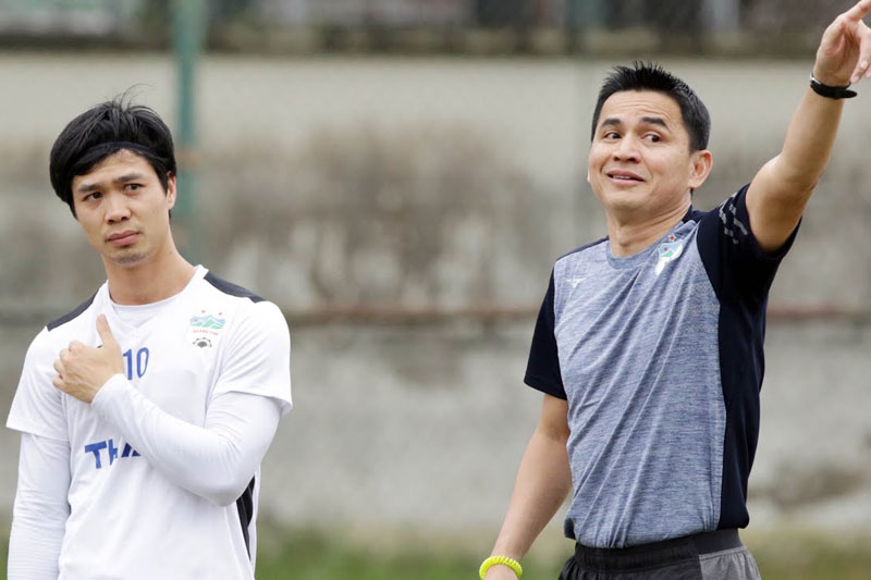 Kiatisak có khiến ông Park Hang Seo lo âu vì cách dùng Công Phượng?