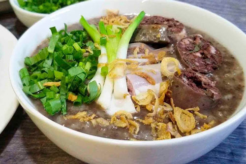 Những người nên tránh xa món cháo lòng