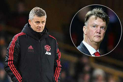 HLV Solskjaer vẫn ấm ức với một quyết định của Van Gaal