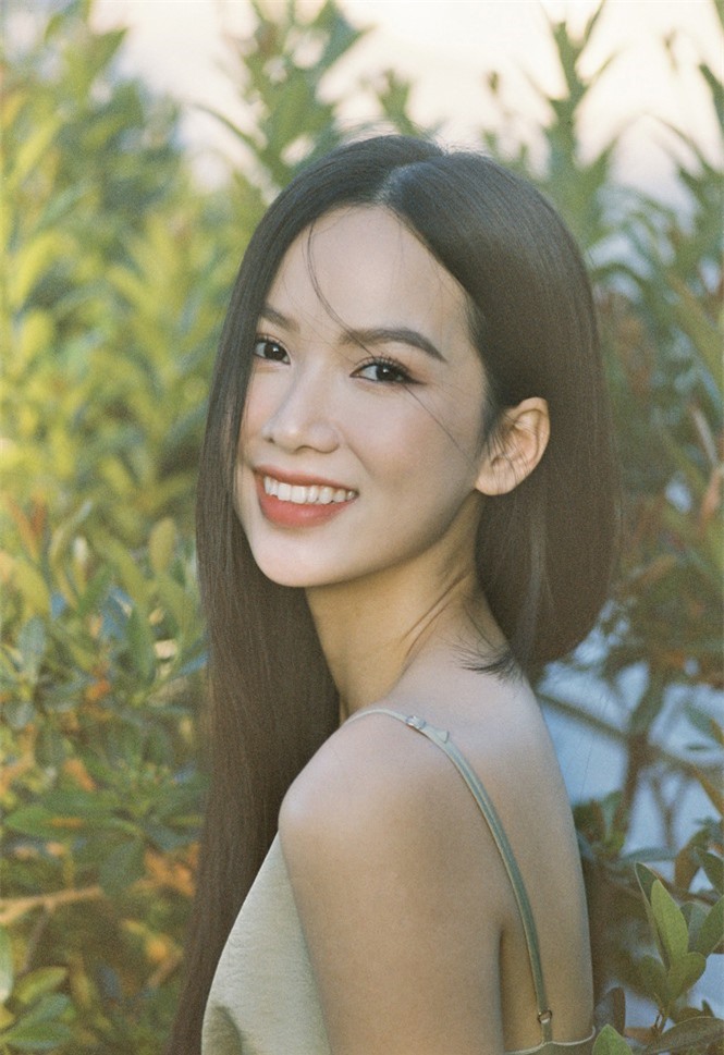 Cô gái có làn da đẹp nhất Hoa hậu Việt Nam 2020 xinh 'mong manh như sương khói'  - ảnh 13