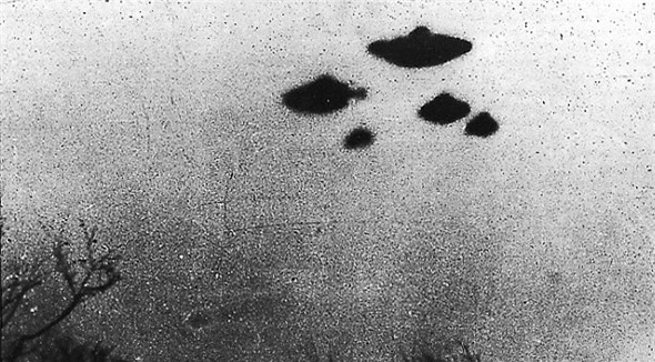 Sốc: CIA công bố hàng ngàn bức ảnh chụp UFO