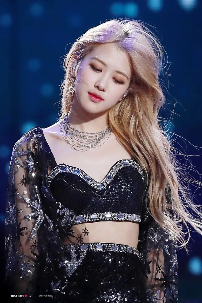 Rosé tiết lộ BLACKPINK từng phải ngừng diễn trong concert vì một lý do khó đỡ! - Ảnh 4.